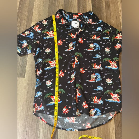 Denim and Flower Lets Beach Up Santa Short Sleeve Button Down Shirt SZ L - Picture 7 of 9